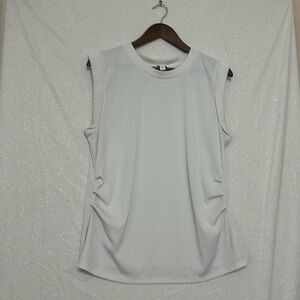 Cute white textured sleeveless top. Nine West. Size XL
